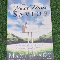 Image of Next door savior: cukup dekat untuk dijamah. cukup kuat untuk dipercaya